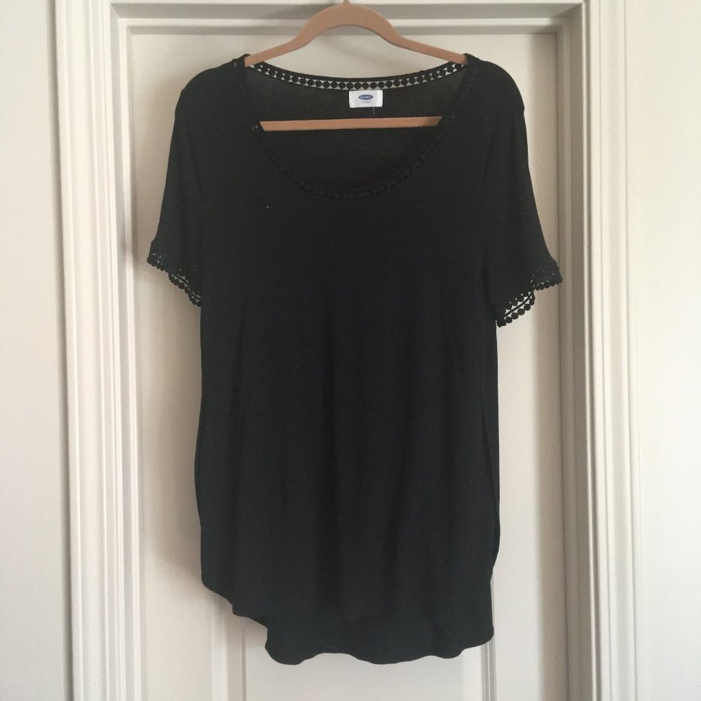 🍯Embroidered Hem Tunic